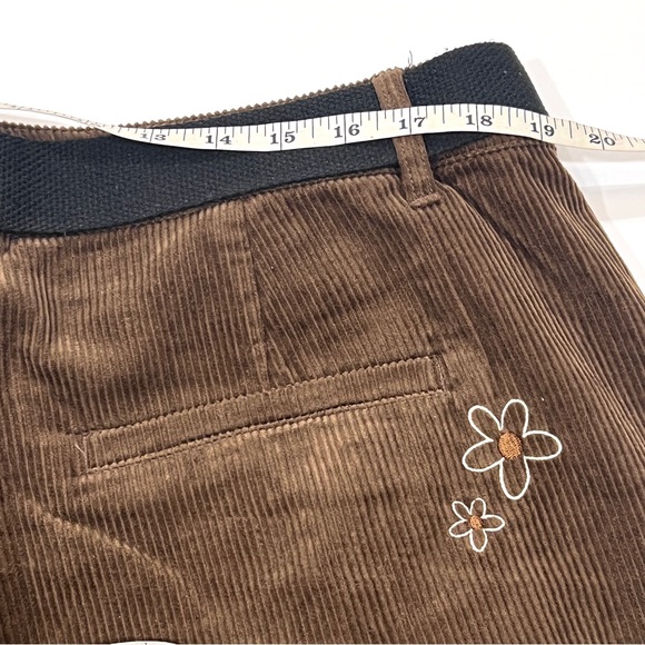 NEW Her Universe Disney Chip 'N' Dale Corduroy Shorts Plus Size 18 - Picture 4 of 5